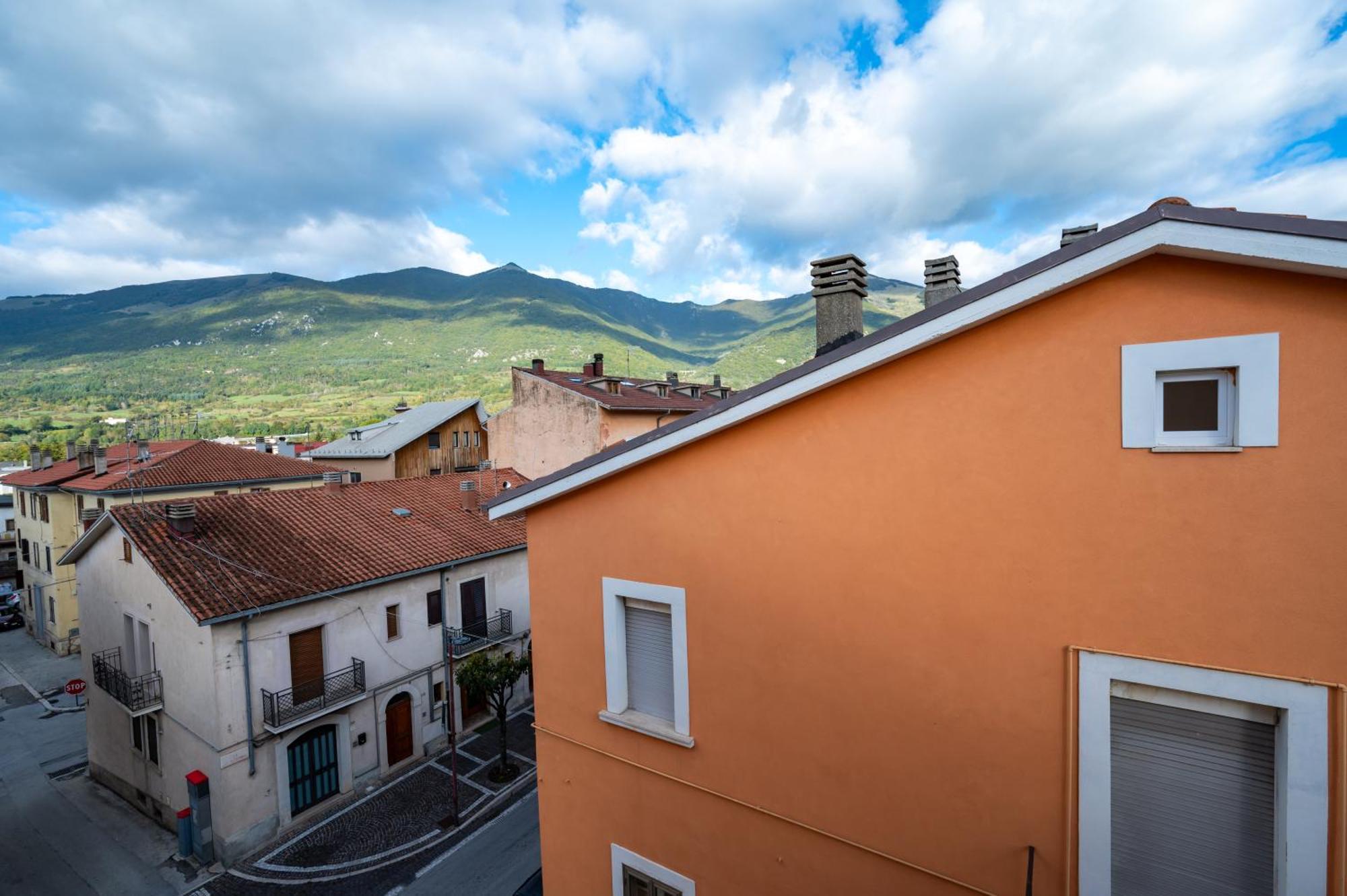 Appartement La Mansarda à Castel Di Sangro Extérieur photo